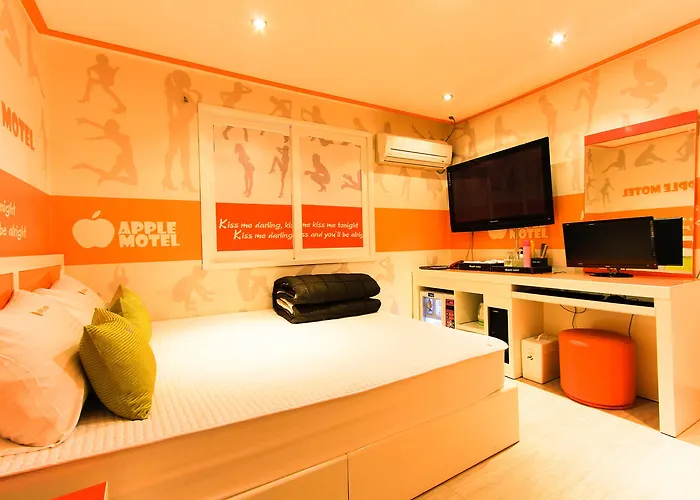 Apple Motel